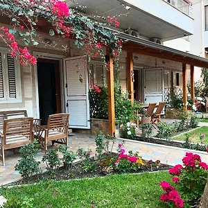 Guest Angolo Toscano , Wlora Albania