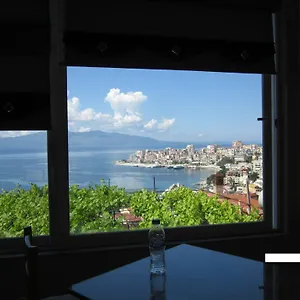 And Tavern Leo Pensión Sarandë